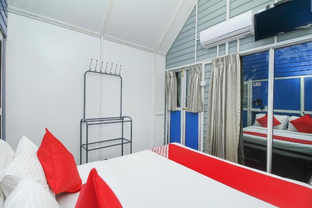 Katunayaka Airport A4 Transit Hub - Eco Chalets מראה חיצוני תמונה