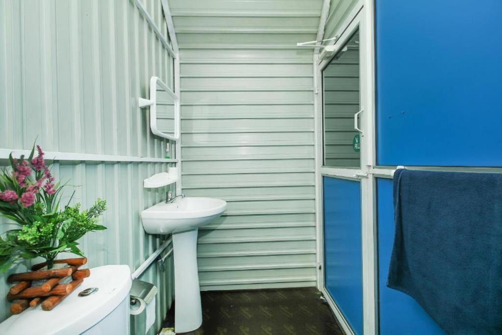 Katunayaka Airport A4 Transit Hub - Eco Chalets מראה חיצוני תמונה
